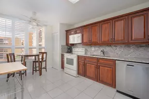 7153 Promenade Dr, Boca Raton, FL 33433 - Photo 10