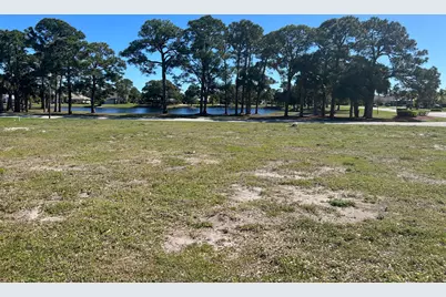 4310 Gator Trace Circle, Fort Pierce, FL 34982 - Photo 8