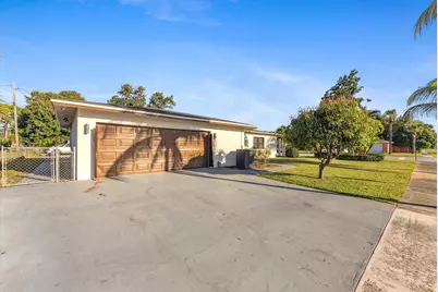 651 Foresteria Drive, Lake Park, FL 33403 - Photo 4