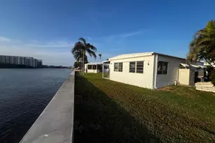 215 S Heron Dr, Briny Breezes, FL 33435 - Photo 12