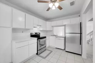 4718 NW 82nd Ave, Lauderhill, FL 33351 - Photo 4