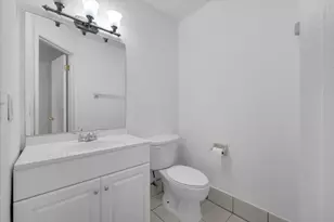4718 NW 82nd Ave, Lauderhill, FL 33351 - Photo 2