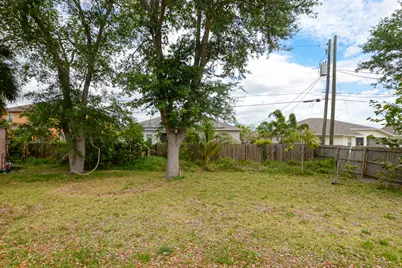 557 SW Baoy Avenue, Port Saint Lucie, FL 34953 - Photo 36