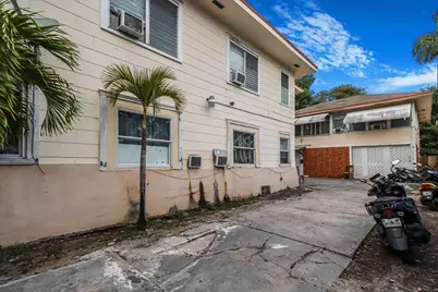 29 SW 9th Avenue, Miami, FL 33130 - Photo 16