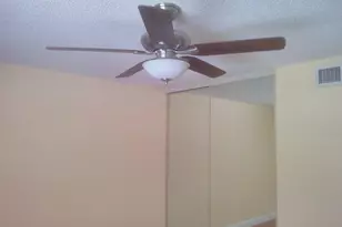 3710 Whitehall Dr, West Palm Beach, FL 33401 - Photo 14