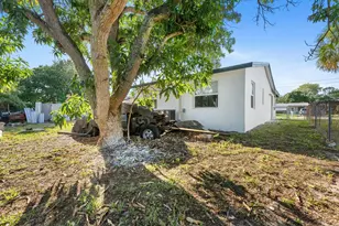 157 NE 6th Ct, Deerfield Beach, FL 33441 - Photo 22