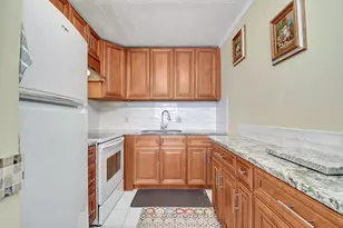 400 Village Green Cir W, Palm Springs, FL 33461 - Photo 2