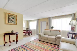 400 Village Green Cir W, Palm Springs, FL 33461 - Photo 8