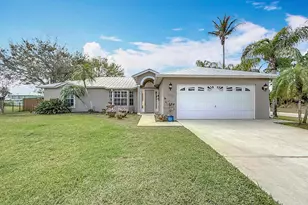 2686 SW Fairgreen Rd, Port Saint Lucie, FL 34987 - Photo 6