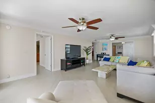 911 Ocean Dr, North Palm Beach, FL 33408 - Photo 10