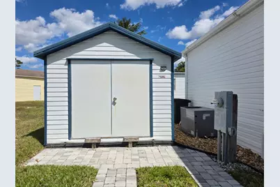 6469 Cypress Lane, Lantana, FL 33462 - Photo 6