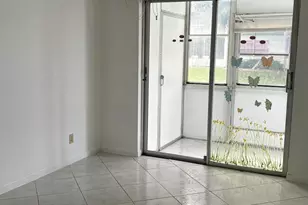 157 Andover G, West Palm Beach, FL 33417 - Photo 2