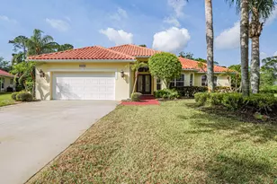 5873 Pine Ridge Cir, Vero Beach, FL 32967 - Photo 2