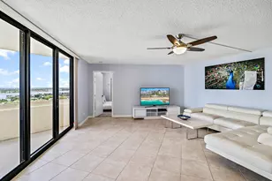 2800 N Ocean Dr, Singer Island, FL 33404 - Photo 8