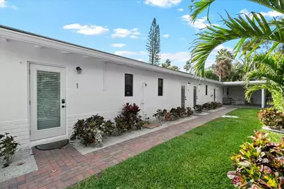 18 Adams Road, Ocean Ridge, FL 33435 - Photo 2