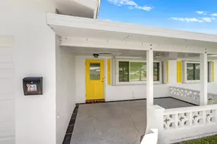 2198 SW 12th Ave, Boynton Beach, FL 33426 - Photo 2