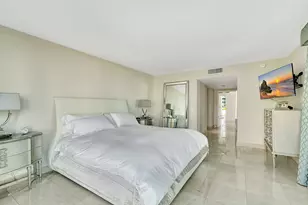 16400 Collins Ave, North Miami Beach, FL 33160 - Photo 22