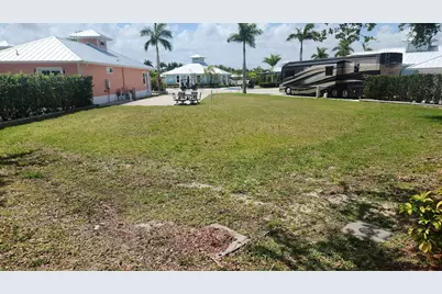 539 NW Chipshot Lane, Port Saint Lucie, FL 34986 - Photo 2