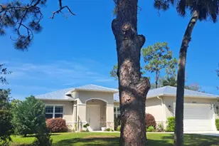 1206 Royal Palm Blvd, Fort Pierce, FL 34982 - Photo 1