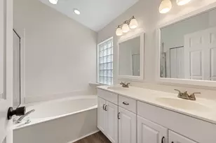 8045 SE Morningwood Pl, Hobe Sound, FL 33455 - Photo 20