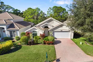 8045 SE Morningwood Pl, Hobe Sound, FL 33455 - Photo 2