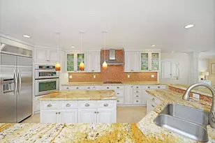 885 NE Mulberry Dr, Boca Raton, FL 33487 - Photo 4