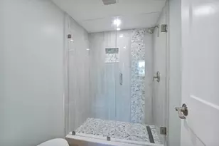 801 Lake Shore Dr, Lake Park, FL 33403 - Photo 16