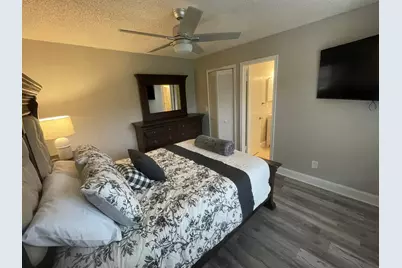 363 Prestwick Circle #4, Palm Beach Gardens, FL 33418 - Photo 8