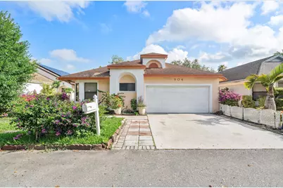 904 Magniola Avenue, North Lauderdale, FL 33068 - Photo 1