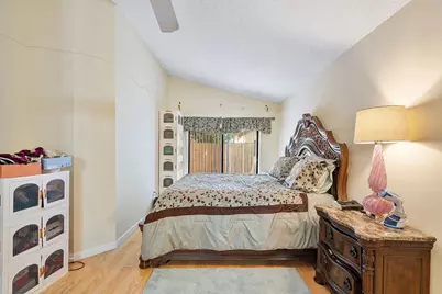 904 Magniola Avenue, Pompano Beach, FL 33068 - Photo 22