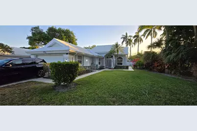 2285 Saratoga Lane, West Palm Beach, FL 33409 - Photo 2