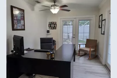 2285 Saratoga Lane, West Palm Beach, FL 33409 - Photo 12