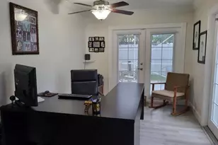 2285 Saratoga Ln, West Palm Beach, FL 33409 - Photo 12