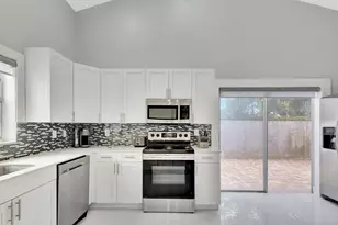 7 Wyndham Ln, Palm Beach Gardens, FL 33418 - Photo 18