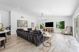 7700 NE Spanish Trail Ct, Boca Raton, FL 33487 - Photo 10