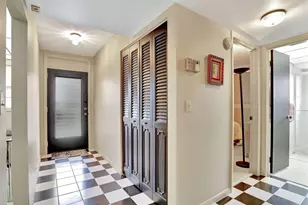 2951 NW 46th Ave, Lauderdale Lakes, FL 33313 - Photo 12