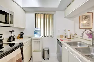 15499 N Miami Lakeway N, Miami Lakes, FL 33014 - Photo 6