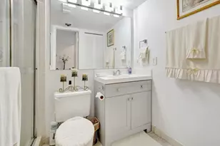 15499 Miami Lakeway N, Miami Lakes, FL 33014 - Photo 10