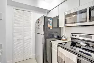 15499 Miami Lakeway N, Miami Lakes, FL 33014 - Photo 8