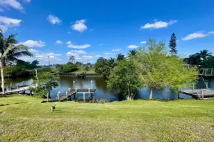 880 SE Degan Dr, Port Saint Lucie, FL 34983 - Photo 2