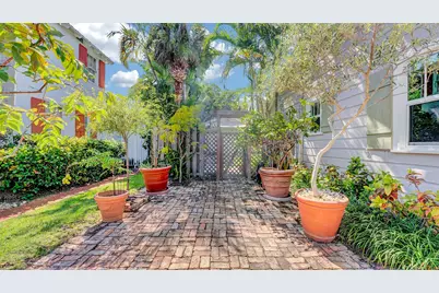 42 Palm Square, Delray Beach, FL 33483 - Photo 6