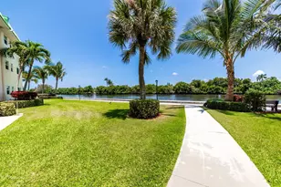 30 Colonial Club Dr, Boynton Beach, FL 33435 - Photo 14