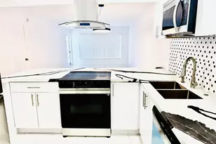 3050 N Palm Aire Dr, Pompano Beach, FL 33069 - Photo 22