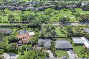 18390 SE Courtview Cir, Jupiter, FL 33469 - Photo 2