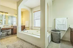 694 Cresta Cir, West Palm Beach, FL 33413 - Photo 22