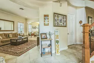 694 Cresta Cir, West Palm Beach, FL 33413 - Photo 4