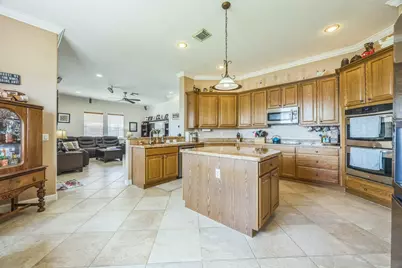 694 Cresta Circle, West Palm Beach, FL 33413 - Photo 10