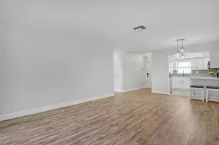 2894 Crosley Dr E, West Palm Beach, FL 33415 - Photo 16