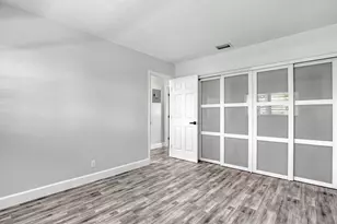 2894 Crosley Dr E, West Palm Beach, FL 33415 - Photo 18