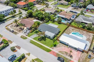 214 SW 3rd St, Boca Raton, FL 33432 - Photo 52
